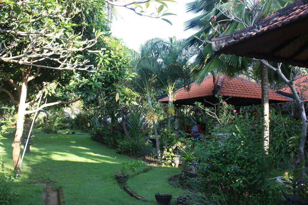 Cleopatra Beach Bungalows Hotel Lovina Eksteriør billede