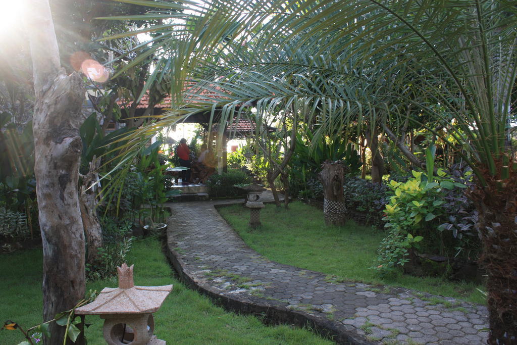 Cleopatra Beach Bungalows Hotel Lovina Eksteriør billede